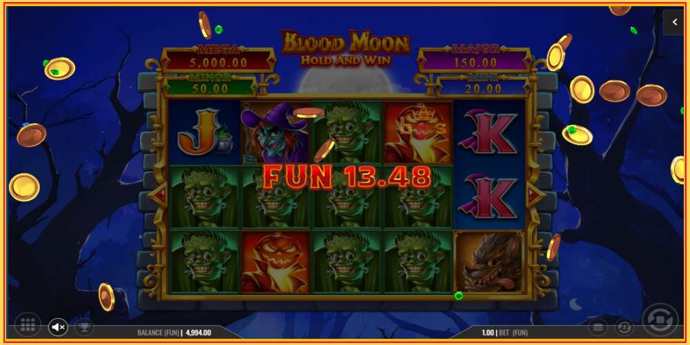 Игровой слот Blood Moon Hold and Win